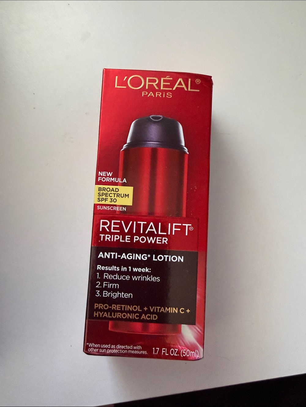 L'Oreal Revitalift Triple Power Anti-Aging Lotion - Red